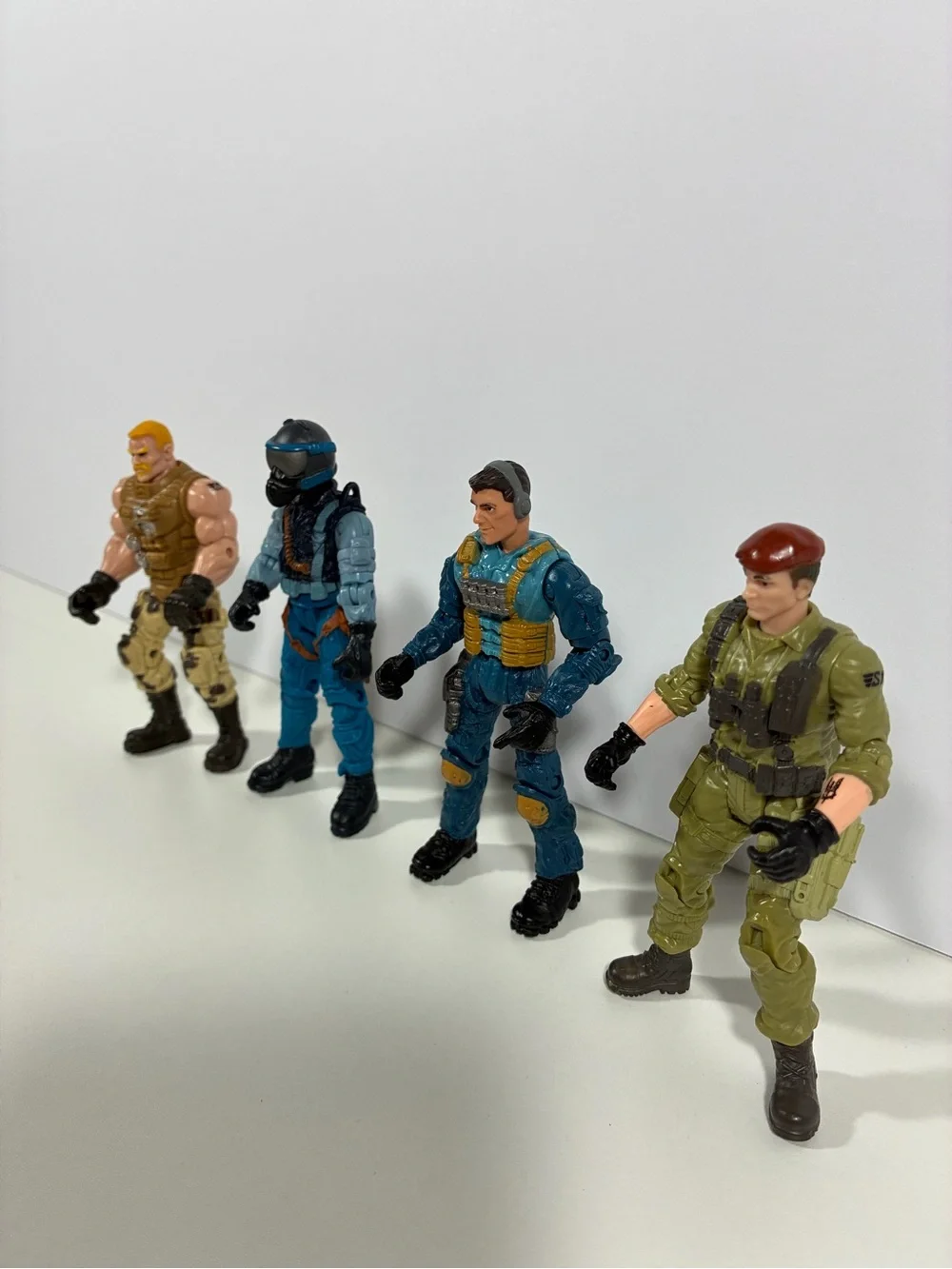 Vintage 2005 Lanard CORPS Military Soldier Action Figures Lot of 4 Scuba Soldier